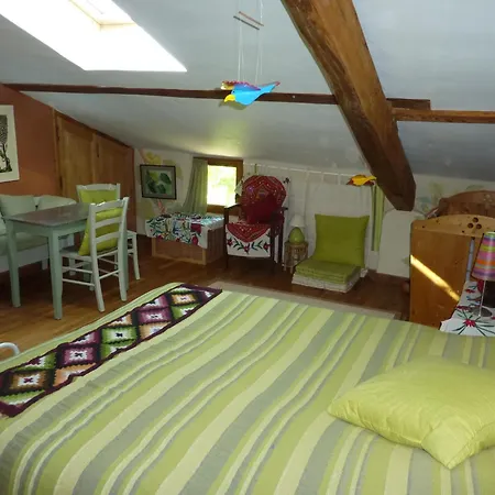La Source, Vegetarian Bed and breakfast Chabeuil